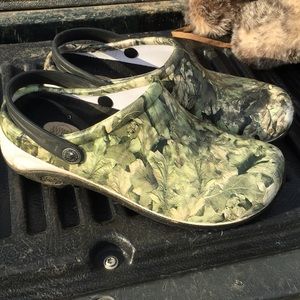 Any wear Slip-on Slip-Resistant Clogs